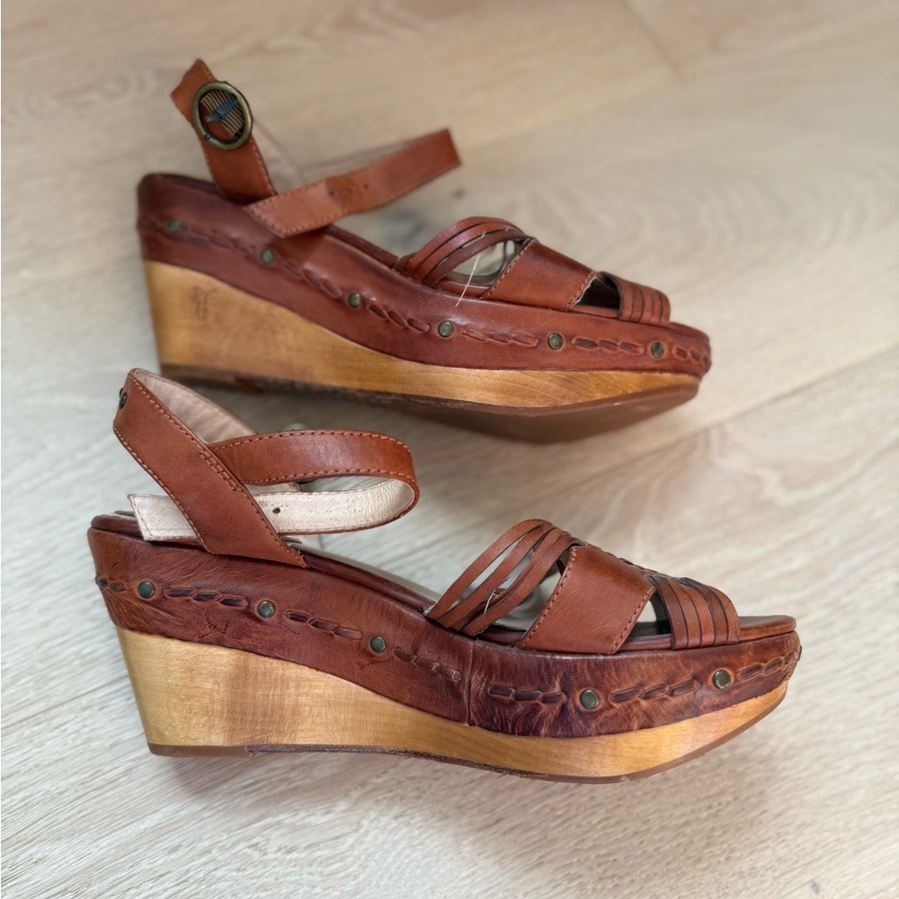Frye Carlie Huarache Brown Leather Wedge Sandals